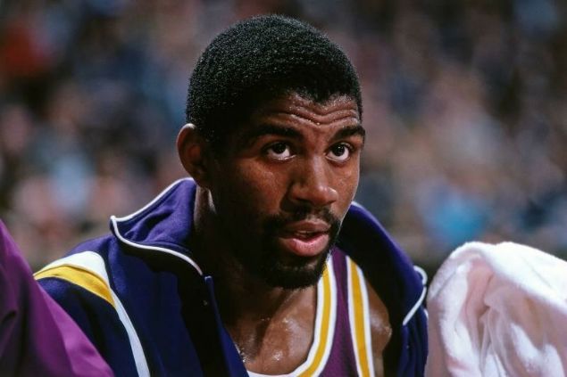                                                                 4<br><br>  MAGIC JOHNSON                                                          