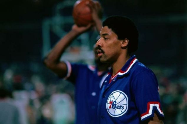                                                                 22<br><br>  JULIUS ERVING                                                           