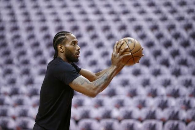                                                                 42<br><br>  KAWHI LEONARD                                                              