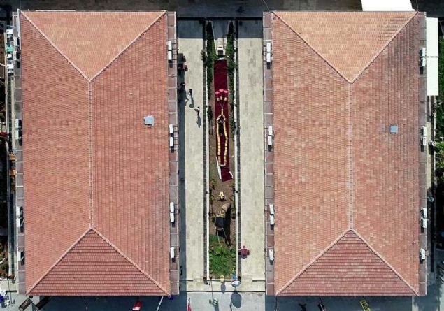 ZEL GVENLK KORUYOR <br><br>  Fidan ailesinin tespihilik zanaatinde ikinci kuak temsilcisi zzettin Fidan, tespihi imal etmek iin 3 ay gece gndz altklarn anlatt.  