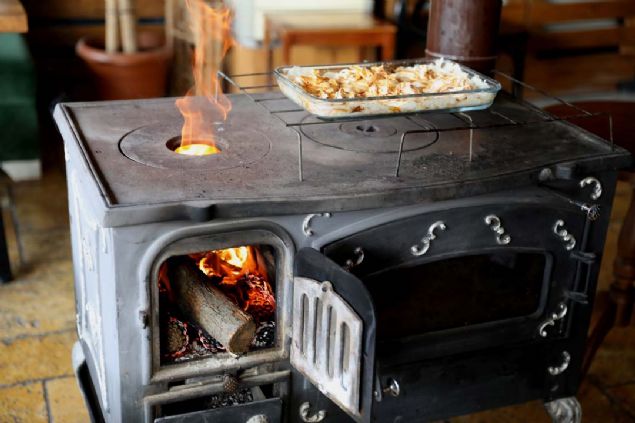Balkan glerinden Anadolu ok ciddi etkilenmi. zellikle Bursa, balkanlardan en ok g alan ehir konumunda. Bu da Bursa mutfan ve Anadolu mutfan etkilemi. Bu gler, mutfamza yeni riteller katm. Bu riteller yemeklere ismini vermi. Damat paas bunlara bir rnektir' dedi.   