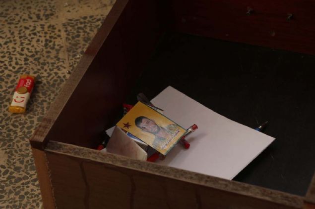 atmalarda ld anlalan terristlere ait fotoraflarn bazlarnda PKK'nn paavralarnn bulunmas dikkati ekiyor.  