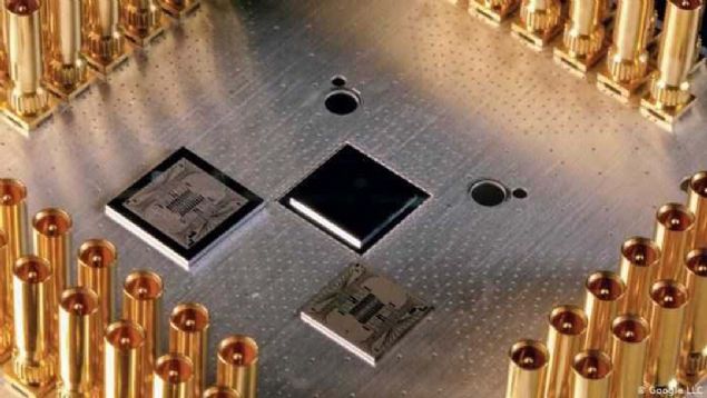 IBM, GOOGLE'IN HESAPLAMASININ HATALI OLDU�UNU �NE S�RD�  <br><br>  Google'�n teknoloji alan�ndaki rakip �irketlerden IBM ise, �irketin bilgisayar i�lemlerindeki zorluklar� fazla abartt���n� ve ilgili i�lemlerin yeterli y�kleme kapasitesi bulunan normal bilgisayarlarla 2,5 g�nde ��z�lebilece�ini savundu. 