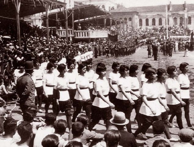 - 'Cumhurbakan, Trkiye Byk Millet Meclisi tarafndan kendi yeleri arasndan bir seim dnemi iin seilir.'    