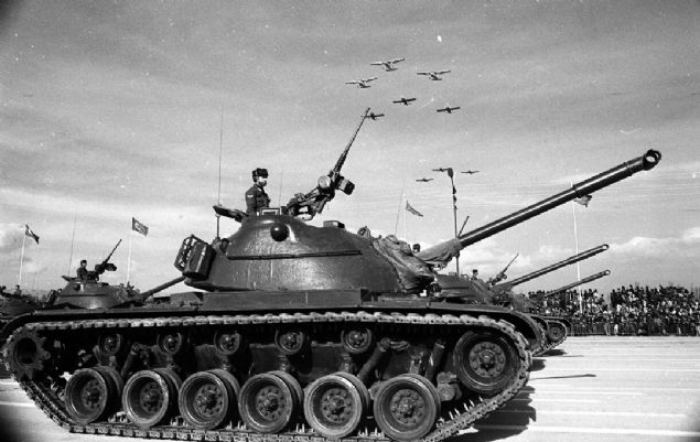 Buna gre; Cumhurbakan babakan atayacak, babakan da bakanlarn seip cumhurbakannn onayna sunacakt. Bu uygulamayla, Meclis Hkmeti Sistemi yerine parlamenter rejime geilmi oldu.     