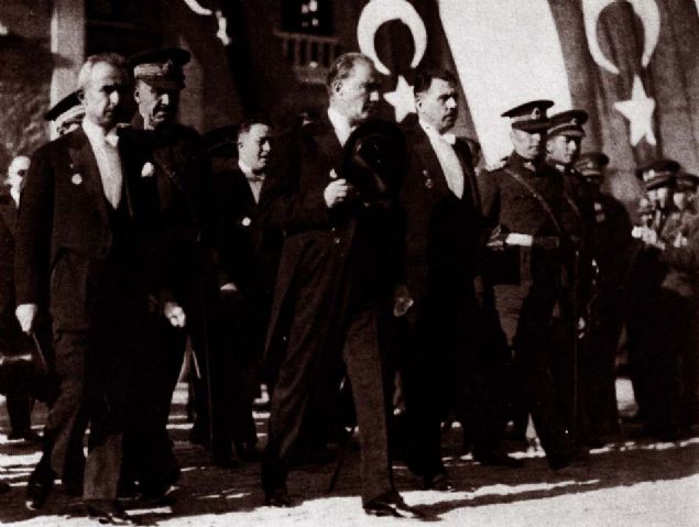 29 Ekim 1923'te parti grubunda gre sunulan tasarda yer alan baz hkmler unlard:  