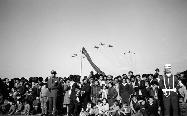 Bylece devletin ad ve rejimiyle ilgili tartmalara son verildi ve devlet bakanl konusu zme kavutu. Hkmetin kurulma ekli yeniden dzenlendi. 