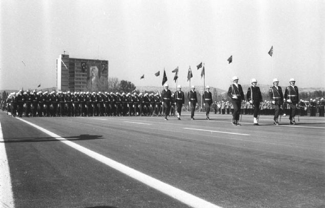 Teklif, Meclis Anayasa Komisyonu tarafndan incelendi ve 18 Nisan'da karara baland. 