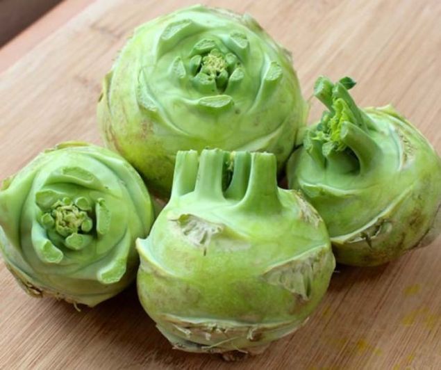 Yeme�i ve salatas� yap�lan, ayn� zamanda meyve olarak da yenilen 'alaba�' d�zenli t�ketildi�inde; �eker, kolesterol ve tansiyon gibi bir�ok hastal��a �ifa oluyor. Safra kesesi ve b�brek ta�� olu�umunu �nl�yor.           