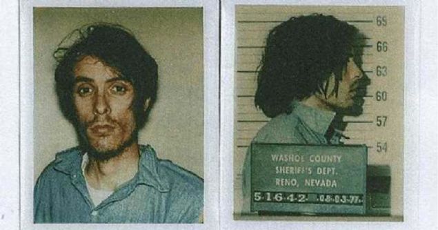 nsanlar ldrdkten sonra kanlarn ien Sacramento Vampiri Richard Chase, kaplarn kilitli olup olmadn kontrol ederdi. Kilitli olmayan kaplarn bir davet olduunu dnrd. 