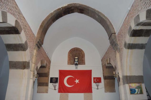 Tahan iin hedeflerinin, bu tarihi yapy korumak ve gelecek nesillere aktarmak olduunu aktaran Atl, 