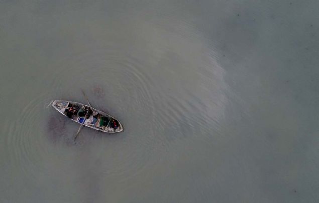 'Besin de�eri olduk�a y�ksek oldu�undan tercih ediliyor. Zaman zaman ben de yiyorum. G��l� bir enerjisi var. Burada 10 kadar bal�k��, tatl� su �stakozunun ihrac� i�in emek g�steriyoruz. Bizim de ekonomiye katk�m�z olsun diyoruz.' �eklinde konu�tu.  