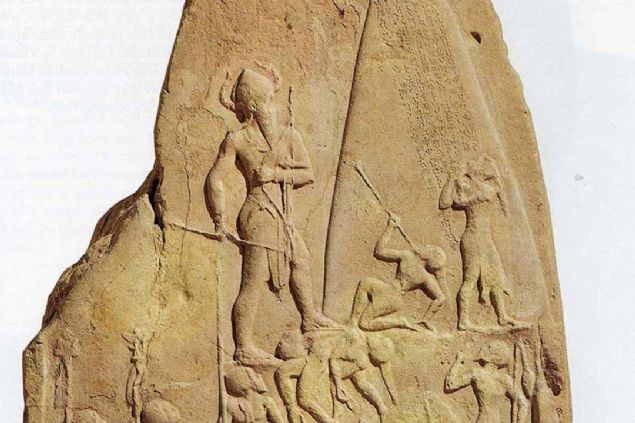 Arkeofili'nin aktard habere gre fosil mercan kaytlar, sk yaanan k toz frtnalarnn ve uzun k mevsiminin Akad mparatorluu'nun kne katkda bulunduuna dair yeni kantlar sunuyor.      