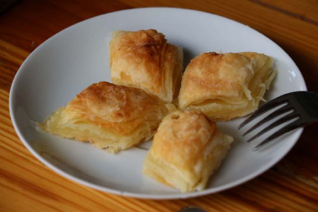 'SALEPL BAKLAVA OK BEENLD'  <br><br>  Salebi, baklava yapmnda kullanmayabaladklarn ve gzel sonu aldklarn syleyen iletmeci Yasemin Gndodu, 