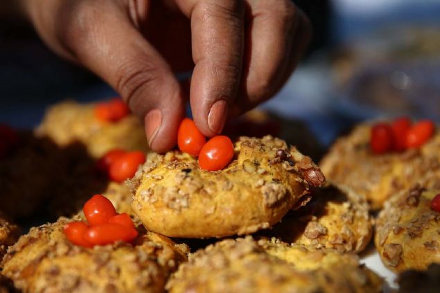 ot, zellikle kadn ve gen iftilere bu rne ynelmeleri tavsiyesinde bulundu. 