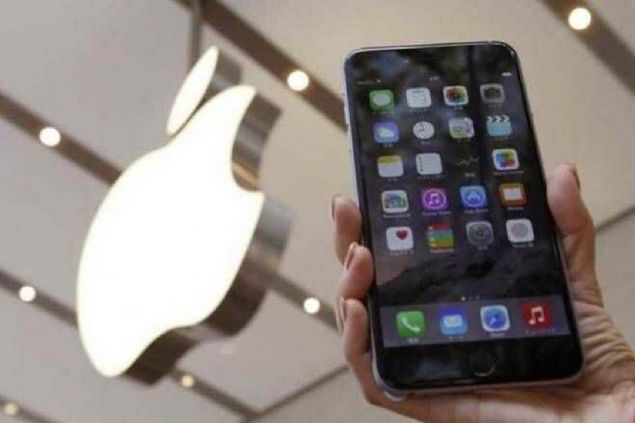 iPhone 11 Pro ve iPhone 11 Pro Max kullanclar sz konusu gncellemeyi yaptktan sonra iPhoneunuz gncellenene kadar Ultra Geni Bant kullanlamaz uyars almaya balamt.       