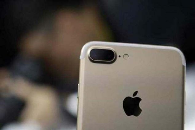 Daily Mail'in haberine gre, Apple bu sorunu zmek iin bir gncelleme daha yaynlad. irket iOS 13.2.2 ile sz konusu sorunu zmeyi hedefliyor.   <br><br>  iOS 13.2.2 gncellemesinde RAM ynetimi dzeltmeleri, hcresel veri performans gibi birok dzeltme bulunuyor.     