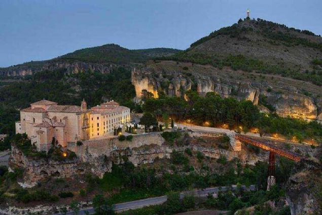 8- Cuenca  <br><br>  lke: Ekvador      