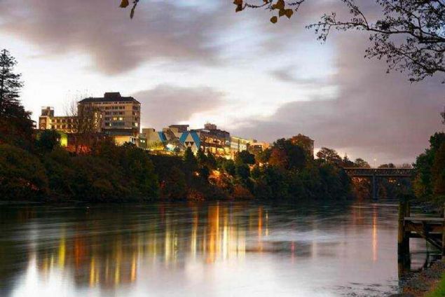 9- Hamilton  <br><br>  lke: Kanada    