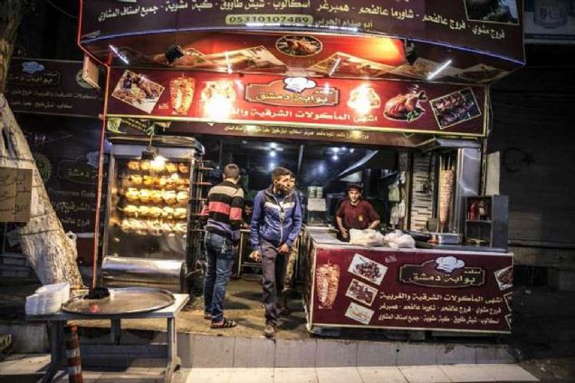 DS� ve Hatay B�y�k�ehir Belediyesi ekipleri il�e genelinde 110 kilometrelik su �ebekesini yenileyerek kent merkezi ve b�y�k beldelerin i�me suyu ihtiyac�n� kar��lad�.   