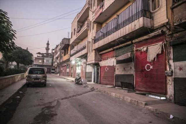 Afrin'de a��lan 25 tekstil at�lyesi ve k���k dikimhaneler desteklendi, Afrinlilere i� edindirmek amac�yla b�lgede 50 kurs d�zenlendi. Afrin ve beldelerine 2 futbol sahas� ile 2 hal� saha yap�ld�. 