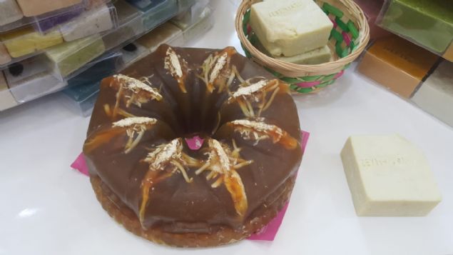 Yalova'da 27 y�ld�r sabun �retimi yapan Ethem Erten,�kimyasal kullanmadan �retti�i sabunlarla taleplere yeti�emiyor.  