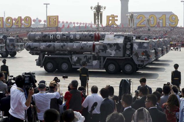 in'in inkong 2 (Yldzl Sema-2) adl hava arac testlerde 30 kilometre irtifada saatte 7.344 kilometreyi bulan hzlara ulat.   <br><br>  ingkong 2 in'in ilk spersonik hava arac deil. lke, 2014'ten bu yana havada szlen hipersonik silahlar deniyor. Ancak bu, dalga srme teknolojisinin kullanld ilk ara.  