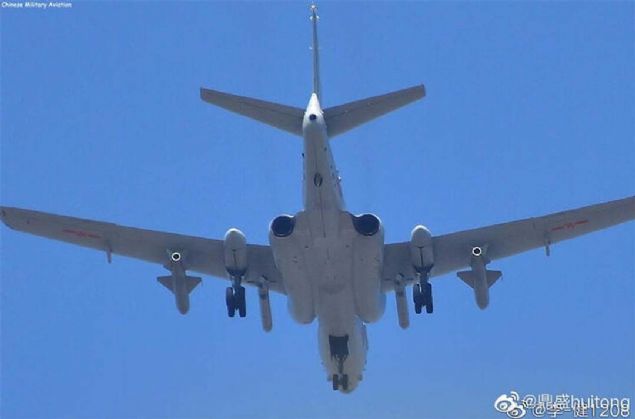 in'in stratejik bombardman uaklar olan H-6 serisi, son olarak Ekim ayndaki lkenin 70. kurulu yldnm kutlamalarnda halka gsterilmiti.      