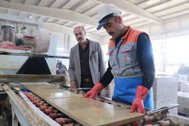 Dnyann bir ok lkesinde dev projelerde kullanlan Sivas mermer ve traverten, 2022 ylnda Katar'da dzenlenecek olan Dnya Kupas mcadelelerine ev sahiplii yapacak stadyumlarda da kalitesiyle tercih edildi.      