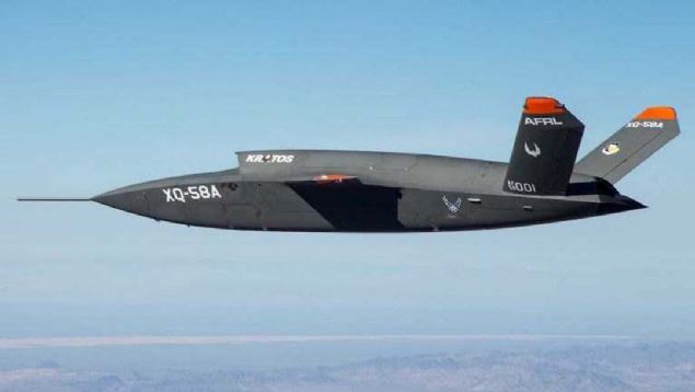 ABD sava� drone'u XQ-58 Valkyrie'yi g�r�c�ye ��kard�.  <br><br>  Arizona'da test edilen drone F-35'lere destek vermesi amac� ile geli�tirildi.  <br><br>  XQ-58 Valkyrie'nin 3 bin 300 kilometre u�u� menziline sahip oldu�u a��kland�.      