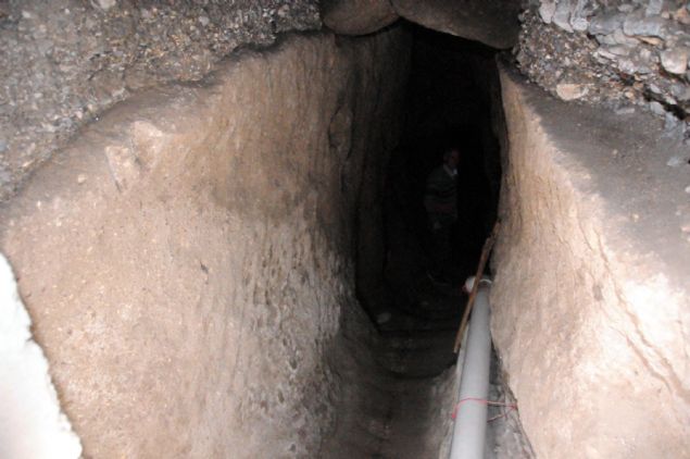 '�u an mahallemizde T�rkiye'nin en uzun yeralt� �ehri oldu�u do�rudur. Profesyonel da�c�lar ve ma�arac�lar yeralt� �ehrine girerek �al��malar yap�yor.  