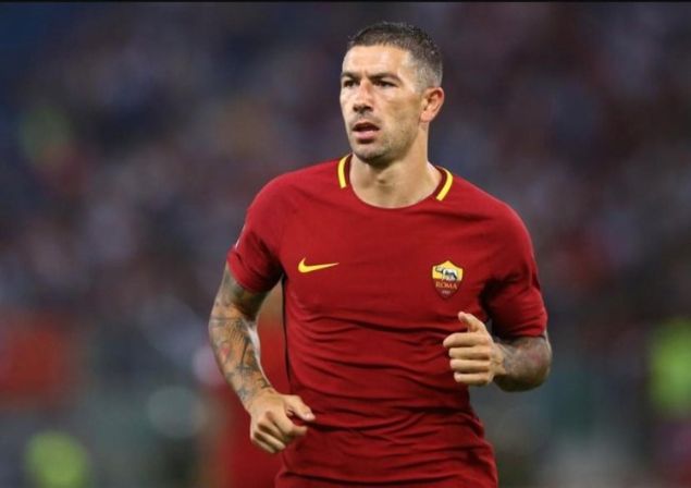                                                                 9- Aleksandar Kolarov / Roma                                                        