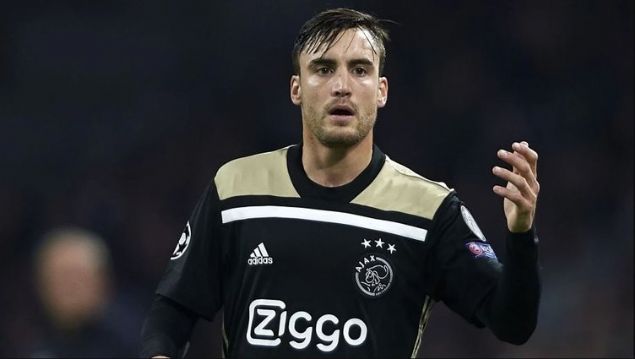                                                                 Sol bek  <br><br>  10- Nicolas Tagliafico / Ajax                                                        