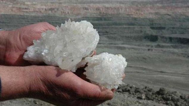 Eti Maden K�rka Bor i�letme M�d�r� Ersan Ayten, ge�en y�l 2,45 milyon ton bor �r�nleri sat��� kar��l���nda ilk defa 1 milyar dolar�n �zerinde sat�� geliri elde edildi�ini a��klad�.    