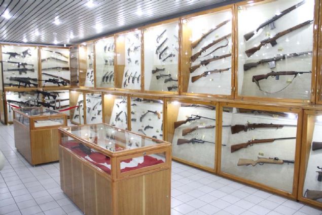Silahlar, Krkkale'de bulunan Makine Kimya Endstrisi Silah Fabrikas'nn byk salonunda 13. yzyldan gnmze kadar kronolojik srayla tehir ediliyor. 