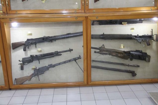 Makine Kimya Endstrisi (MKE) Krkkale Silah Fabrikas bnyesinde kurulan ve 15 Temmuz 1990 tarihinde ziyarete alan MKE Silah Mzesi,   <br><br>  deer biilemeyecek tarihi varlklar depolardan karp, millet olarak koruma kltrne sahip olunduunu kantlarken,   