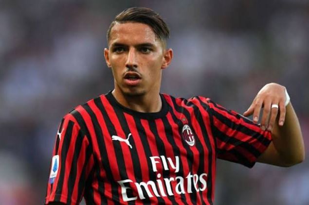                                                                 ISMAIL BENNACER | Milan                                                       