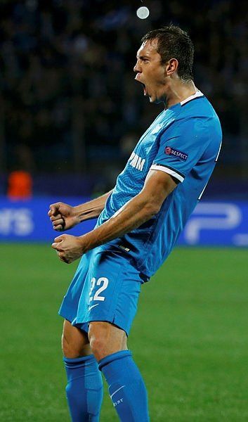                                                                 Artem Dzyuba - Zenit                                                       