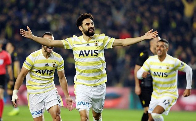                                                                 Mehmet Ekici - Fenerbah�e                                                       