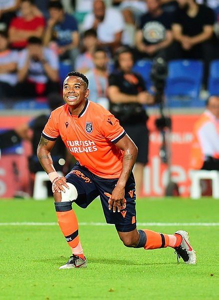                                                                 Robinho - M.Ba�ak�ehir                                                       