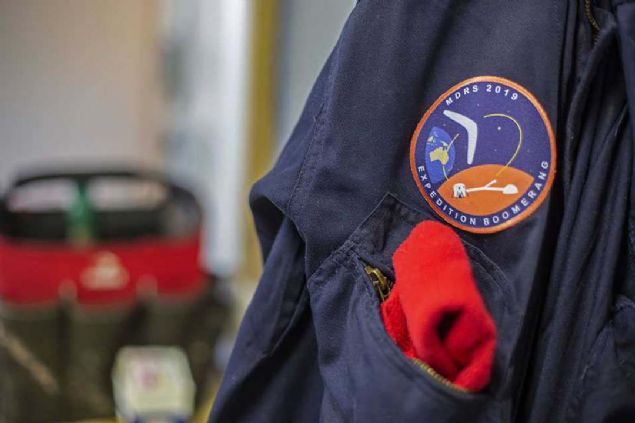 Hab dna ktklarnda simle edilmi Mars ortamna giriyorlar.  