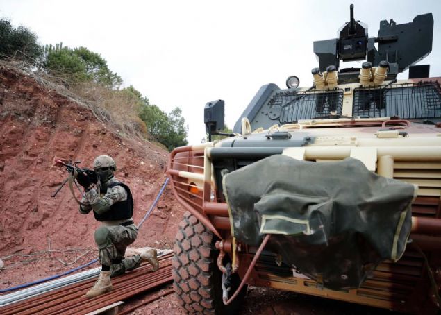 Komutanlmz halihazrda Hakkari'de terrle mcadele, Suriye'de Frat Kalkan ve Bar Pnar harekatlarnda, Afganistan'da kararl destek misyonu bar destekleme,  