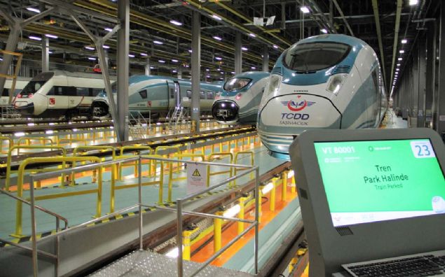 Tesiste Avrupa Standartlarnda bakm hizmeti verdiklerini aktaran Leventolu, 'Tesisimizde 40 tanesi mhendis olmak zere 350'den fazla teknik personelle her gn 6 setimize (YHT) bakm hizmeti yapmaktayz.   <br><br>  Tesisimize gelmeyen trenlerimiz Konya, Eskiehir veya stanbul'da kalrsa eer, orada bulunan teknik personelimiz bir sonraki gn iin gerekli olan bakm, onarm, ikmal ve temizlik ilemini yaparak trenlerimiz yolculu servise hazrlanmakta' diye konutu   