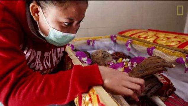 Ma'nene' denilen bu gelenek sayesinde, atas ldkten sonra doan torunlar, onu grme ve tanma frsat da buluyor.    