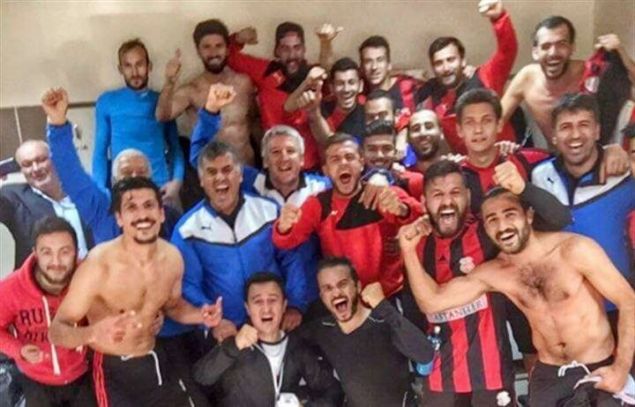                                                                 KASTAMONUSPOR 7-6 KASIMPAA  <br><br>  3. Lig ekibi Kastamonuspor 1966, 120 dakikas 3-3 biten mata Kasmpaa'y penaltlarla 7-6 malup etti.                                                        