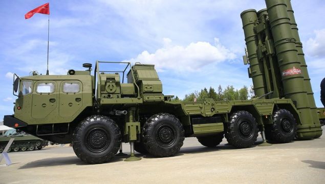 NATO iinde ve S-400den mahrum kalrsak, dost/dman ayrmn dmanmzla etkileim iinde olanlara havale edecektik. 
