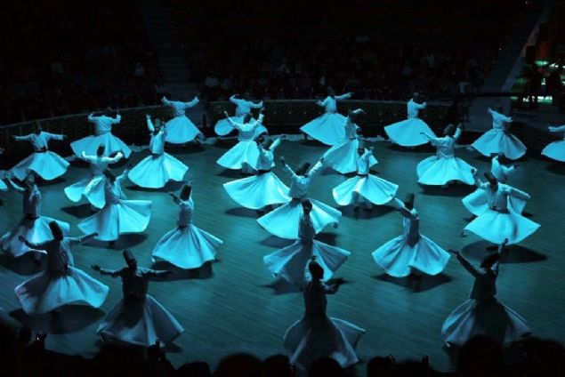 Kusur bulmak i�in bakma birine, bulmak i�in bakarsan bulursun. Kusuru �rtmeyi marifet edin! ��te o zaman kusursuz olursun.  <br><br>  Mademki kendinde bir dert veya pi�manl�k hissediyorsun; bu, Allah'�n sana olan yard�m�n�n ve sevgisinin bir delilidir.  <br><br>  �irkinlikle g�zelli�i g�r�n��le de�il, ak�lla ay�rt edin.      