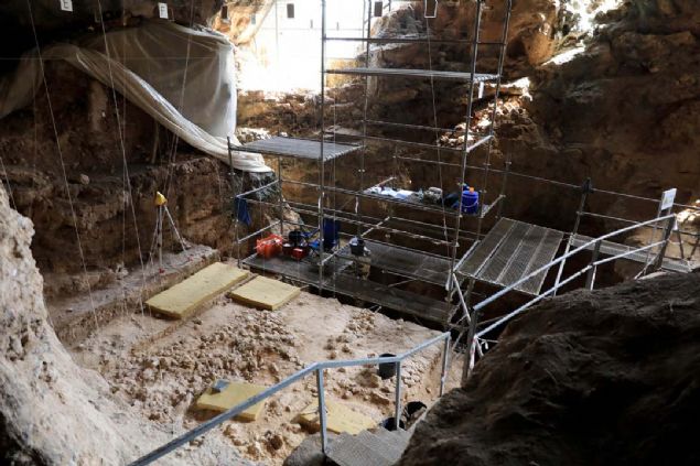 UNESCO'nun kalc listesinde yer almas iin Karain Maaras'ndan kan ilk bulgularn sergilenecei tanzim ve tehir yeri olmas gerektiini ifade eden Ege, 'Bu alan hazrlanyor. Bu alan tamamladmzda maarann adnn duyulmas daha da artacaktr' diye konutu. 