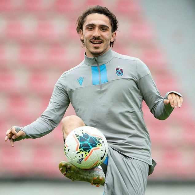                                                                 7- Abd�lkadir �m�r<br><br>  Ya�:20<br><br>  De�eri: 15 milyon euro                                                        