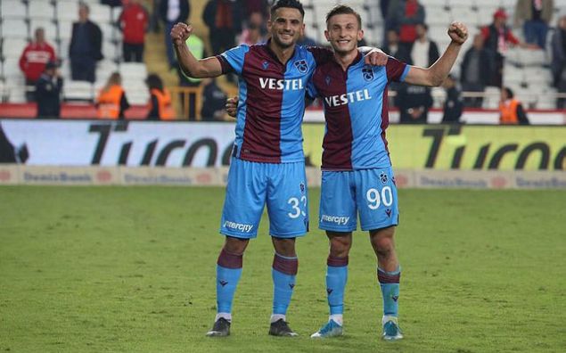                                                                 Trabzonspor ile Baakehir 26'ar puanla nc ve drdnc srada kendine yer buldu.                                                         